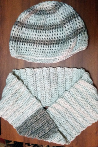 crochet hat and cowl